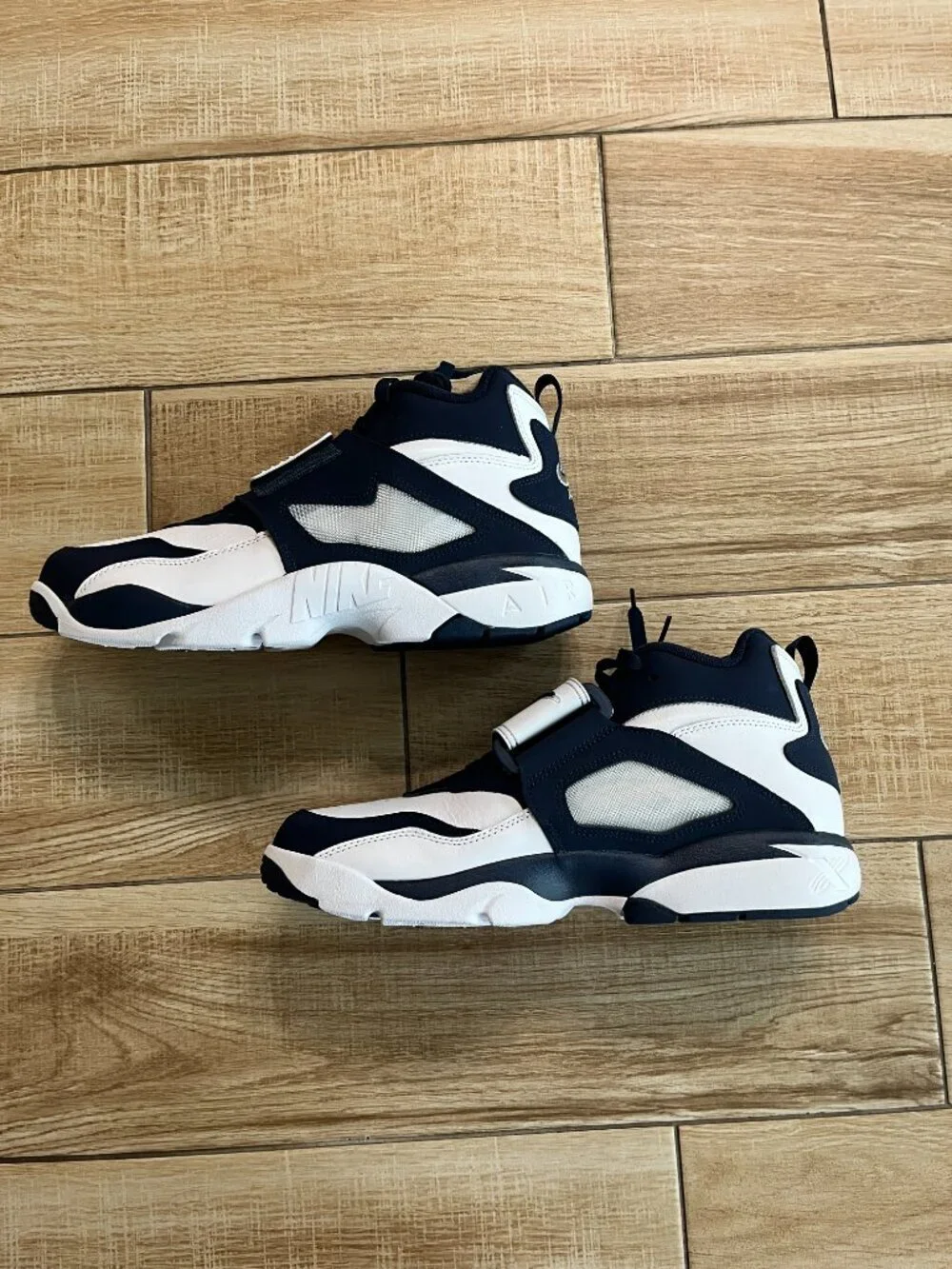 Unisex NEW Nike Air Diamond Turf FZ8224-101 - Mens 11.5 / Womens 13